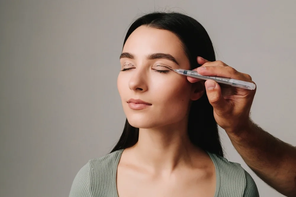 Blepharoplasty eyelid surgery for Face Treatments in Ahmedabad.